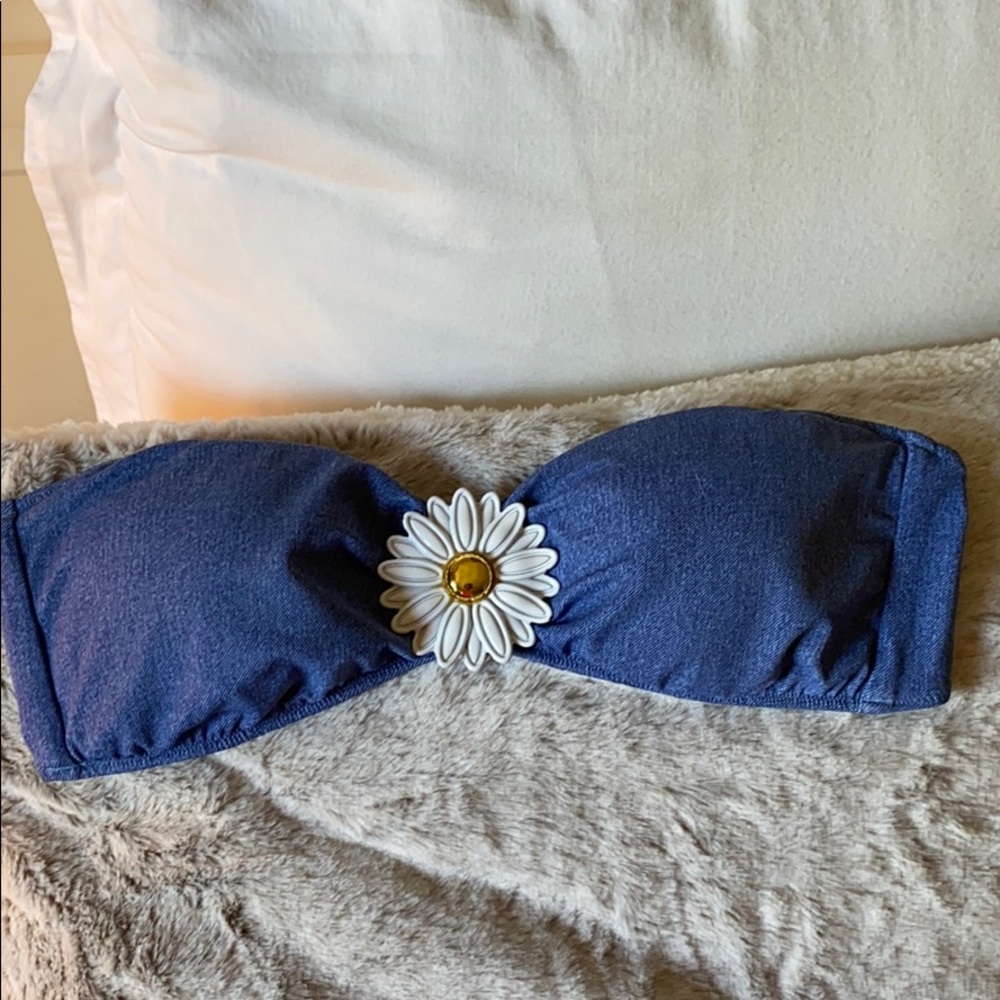 Victoria’s Secret bandeau bikini top